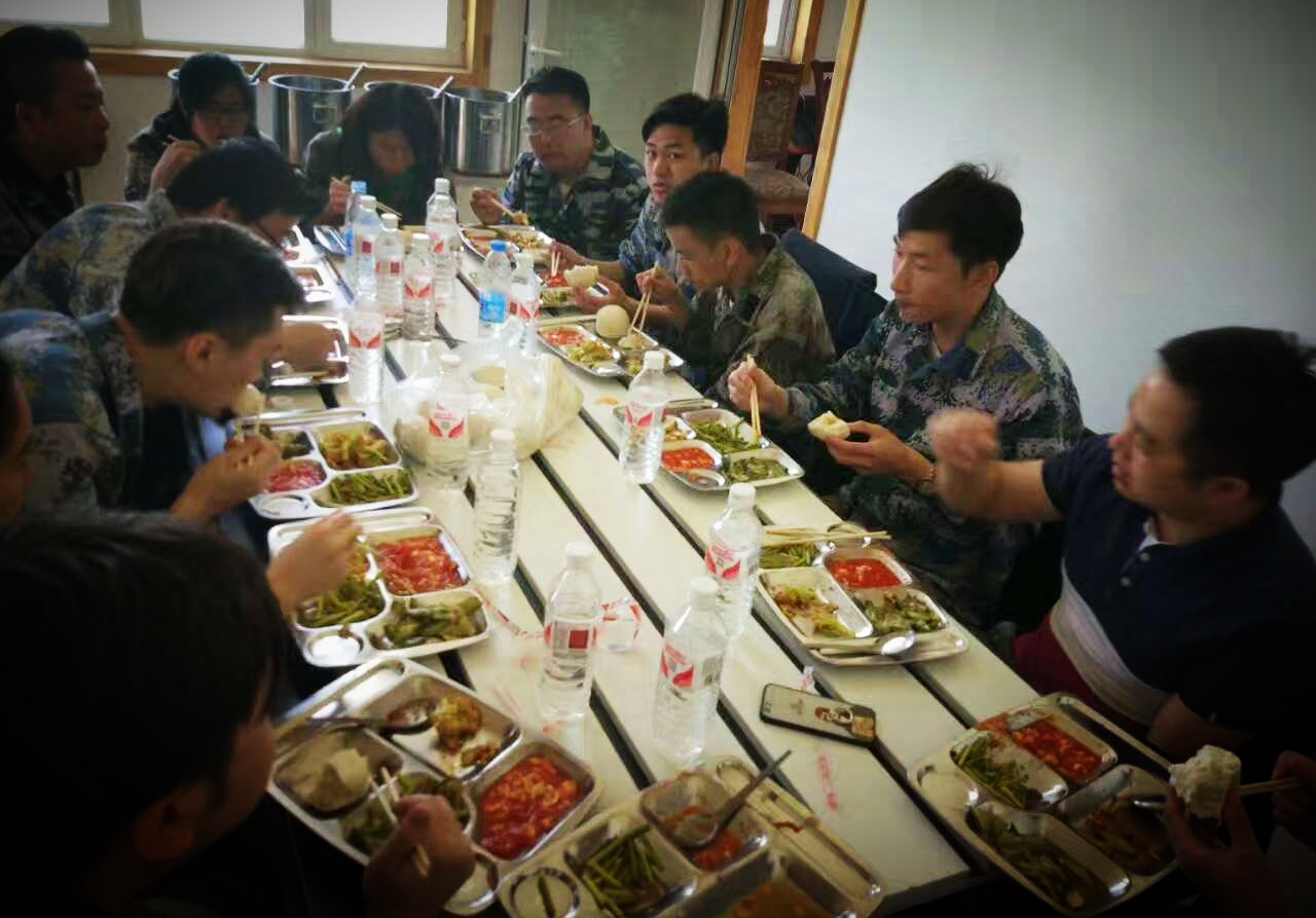 “團結一心，勇往直前”-2017萬興通達拓展活動_萬興通達裝飾