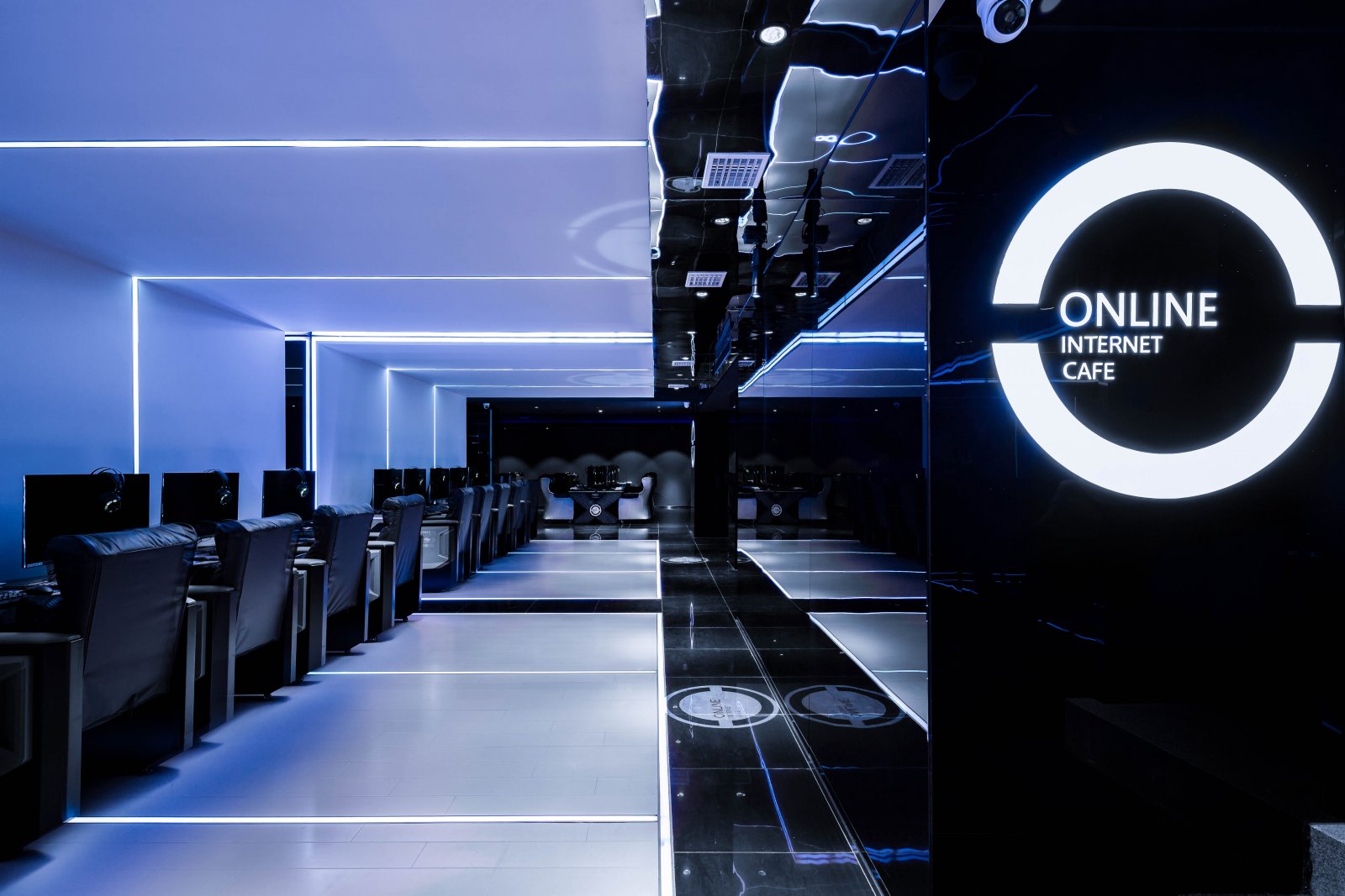 北京萬(wàn)興通達(dá)辦公裝修項(xiàng)目-豪華網(wǎng)吧裝修效果圖